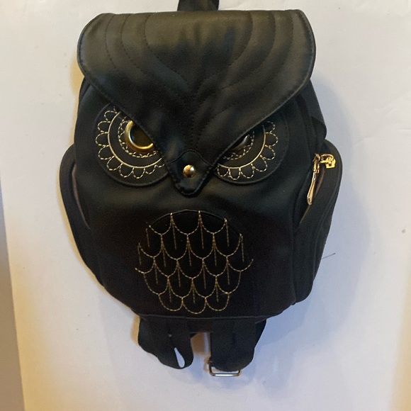 Classy Owl Backpack Pu Leather Mini backpack goldtone accents adjustable straps - Picture 1 of 12
